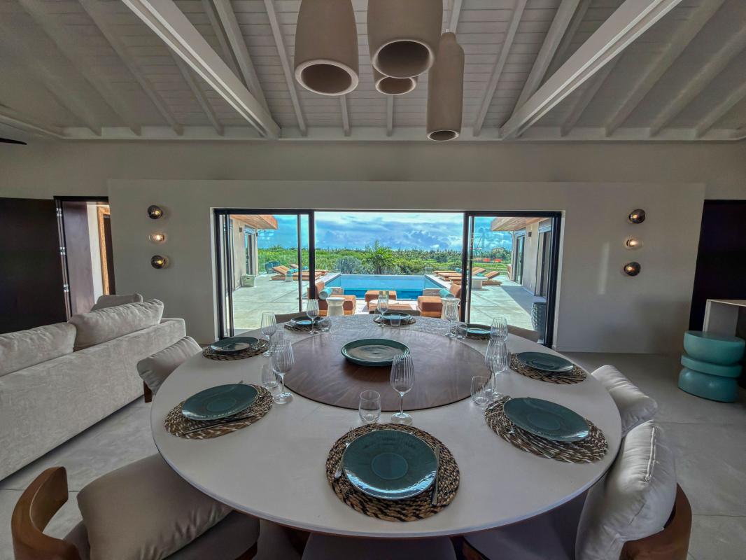 14.Location Villa piscine vue mer St François Guadeloupe_Séjour Vue mer